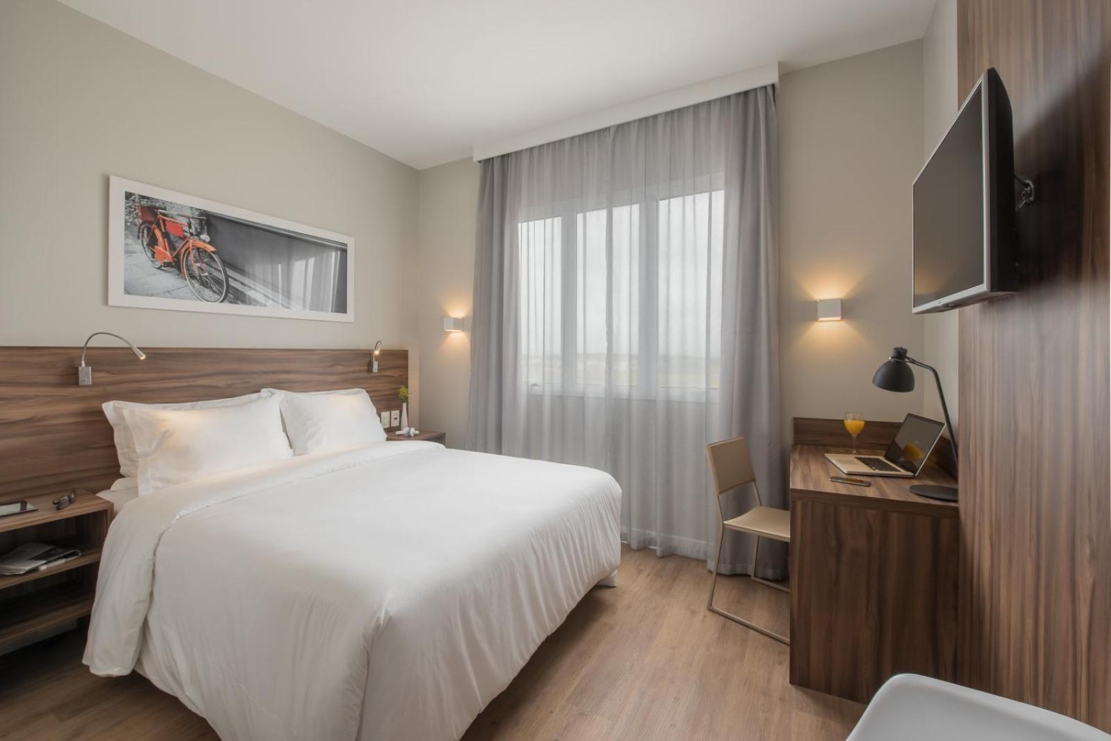 Premium Casal 1 Cama Queen