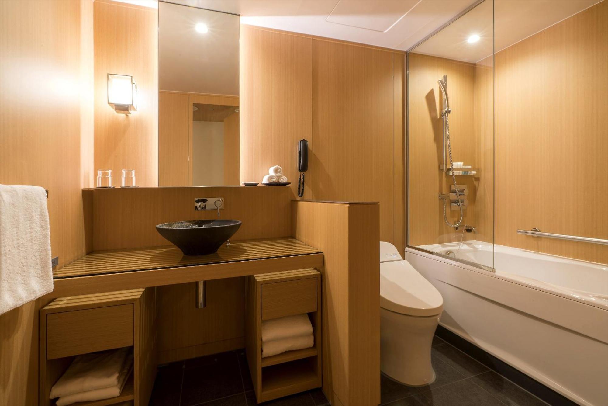 Standard Twin Room Top Floor