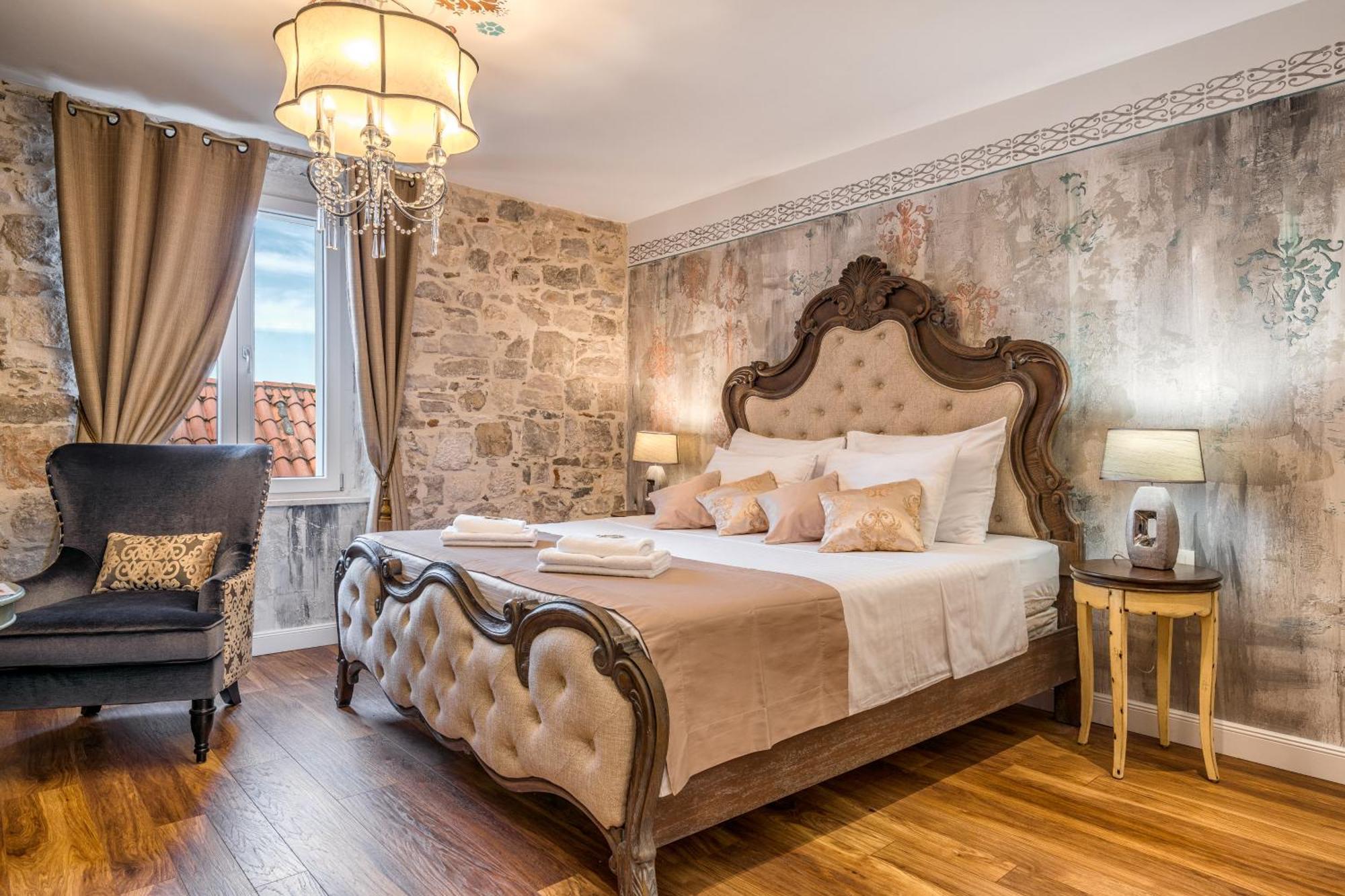 Grand Luxury Suite Terrace & City View