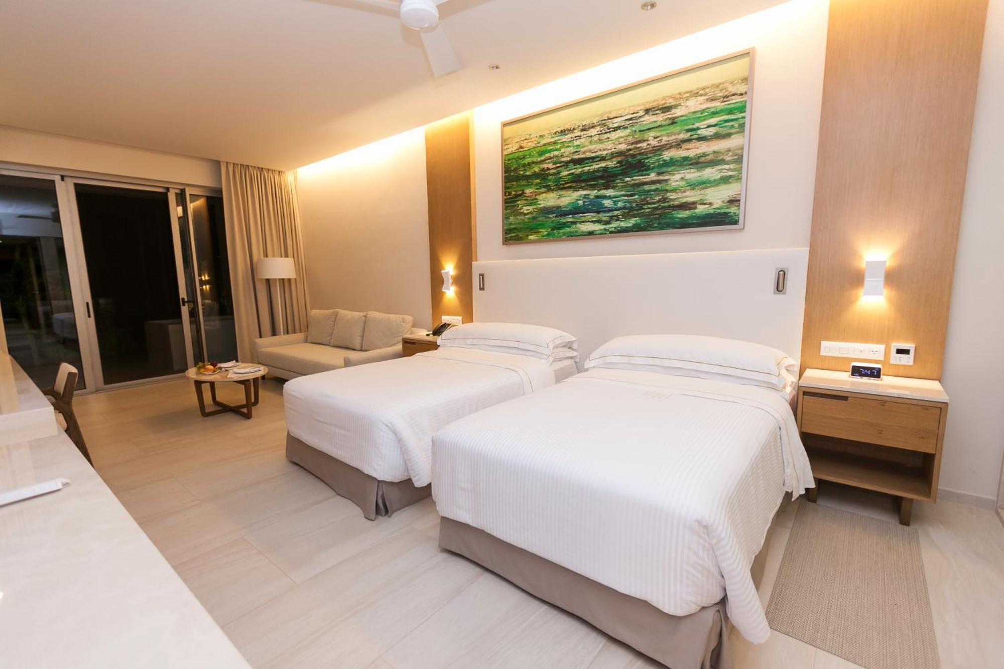 Junior Suite Ocean Front
