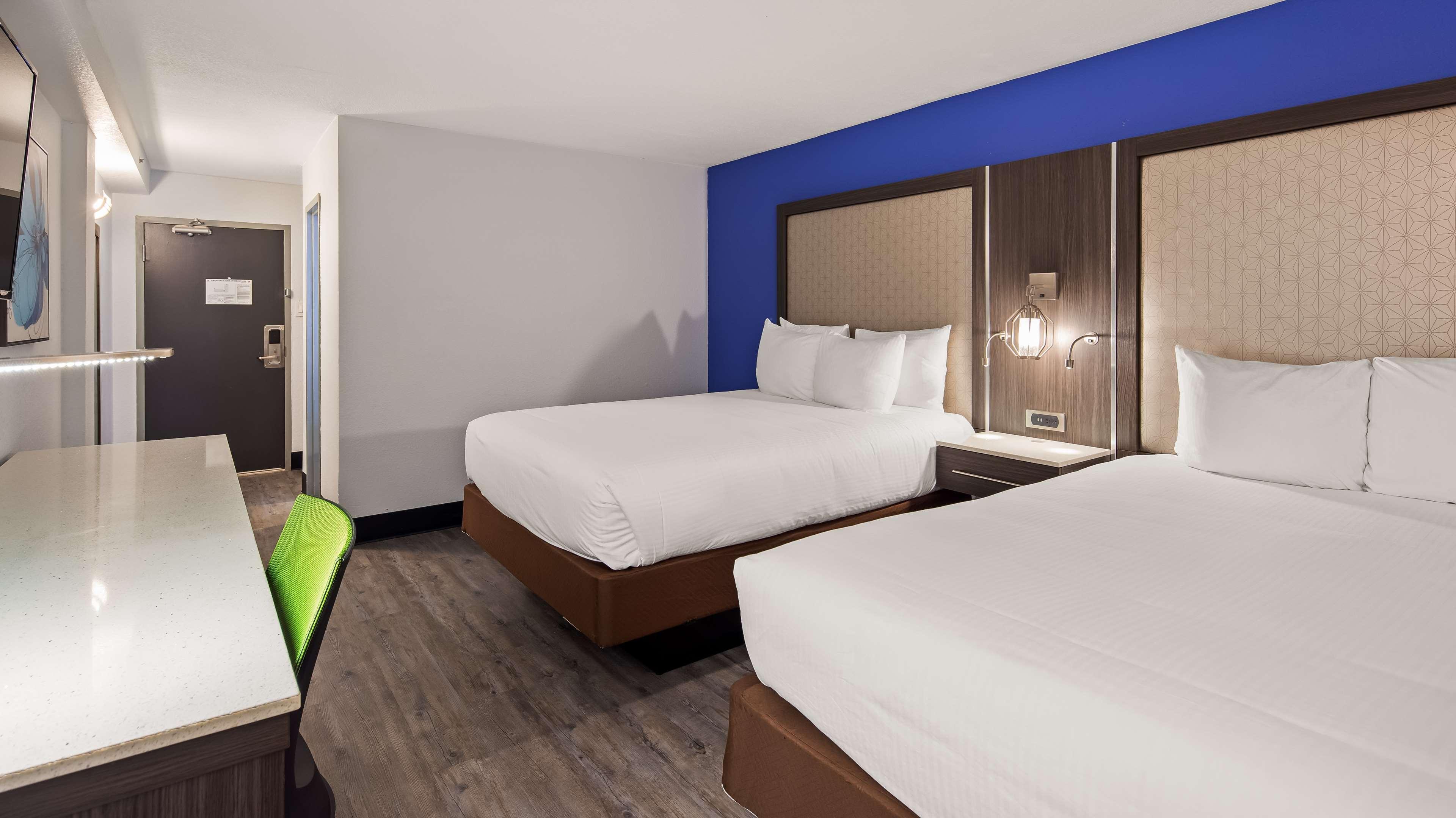 Queen Room Two Queen Beds Disability Access