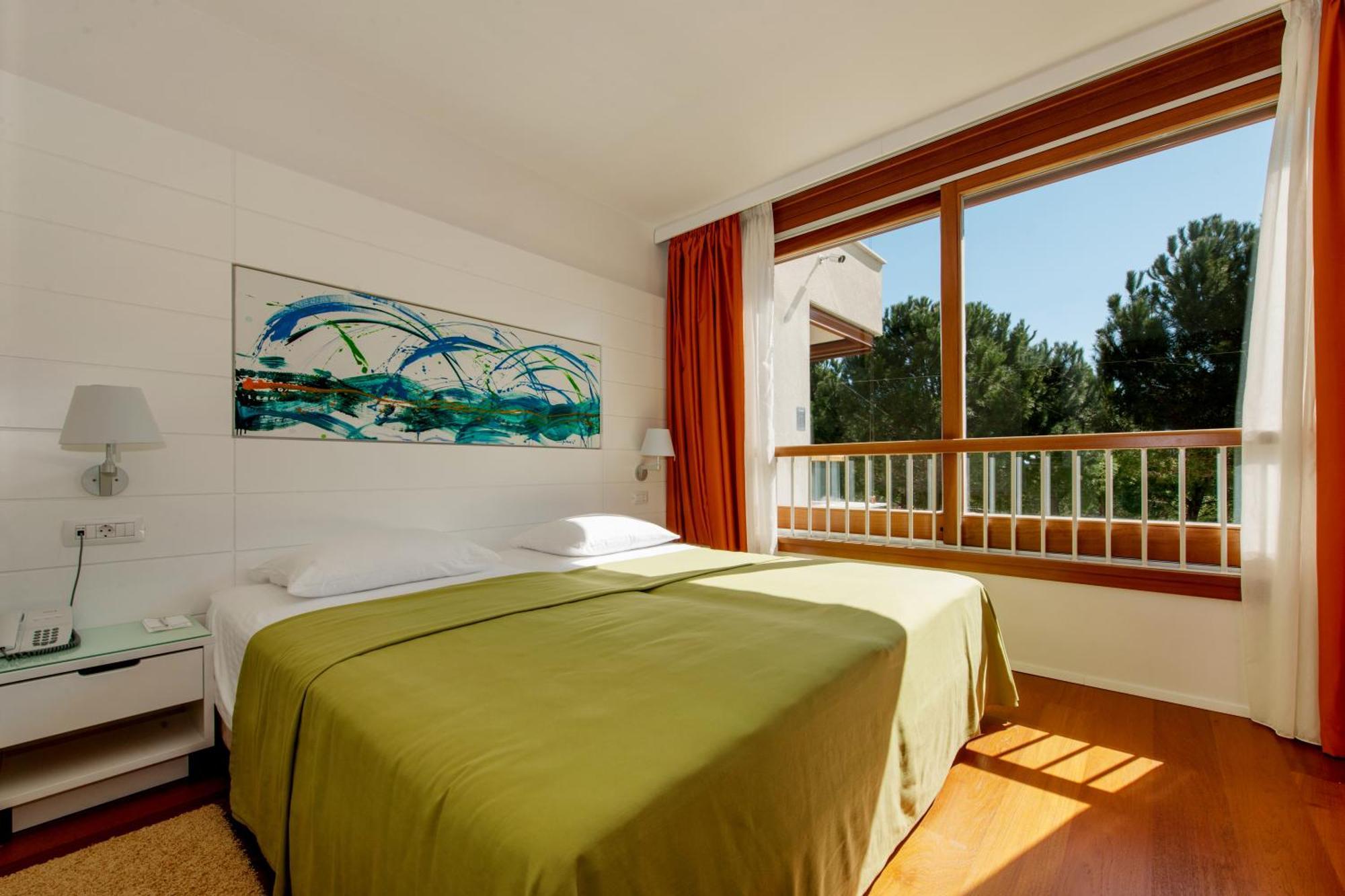 Premium Park View Suite Balcony