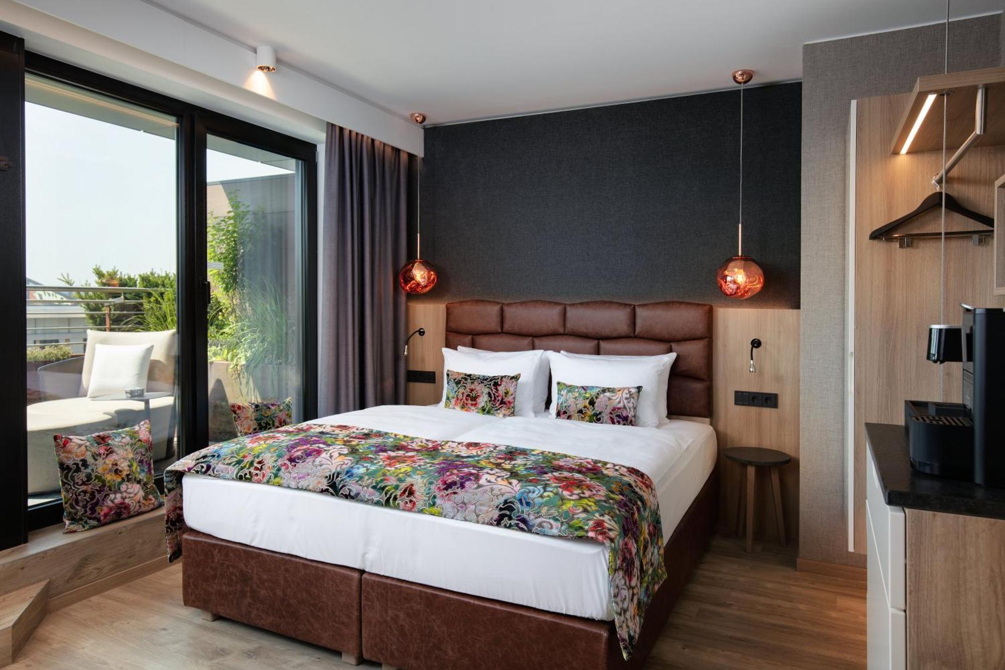 Premium King Room Balcony