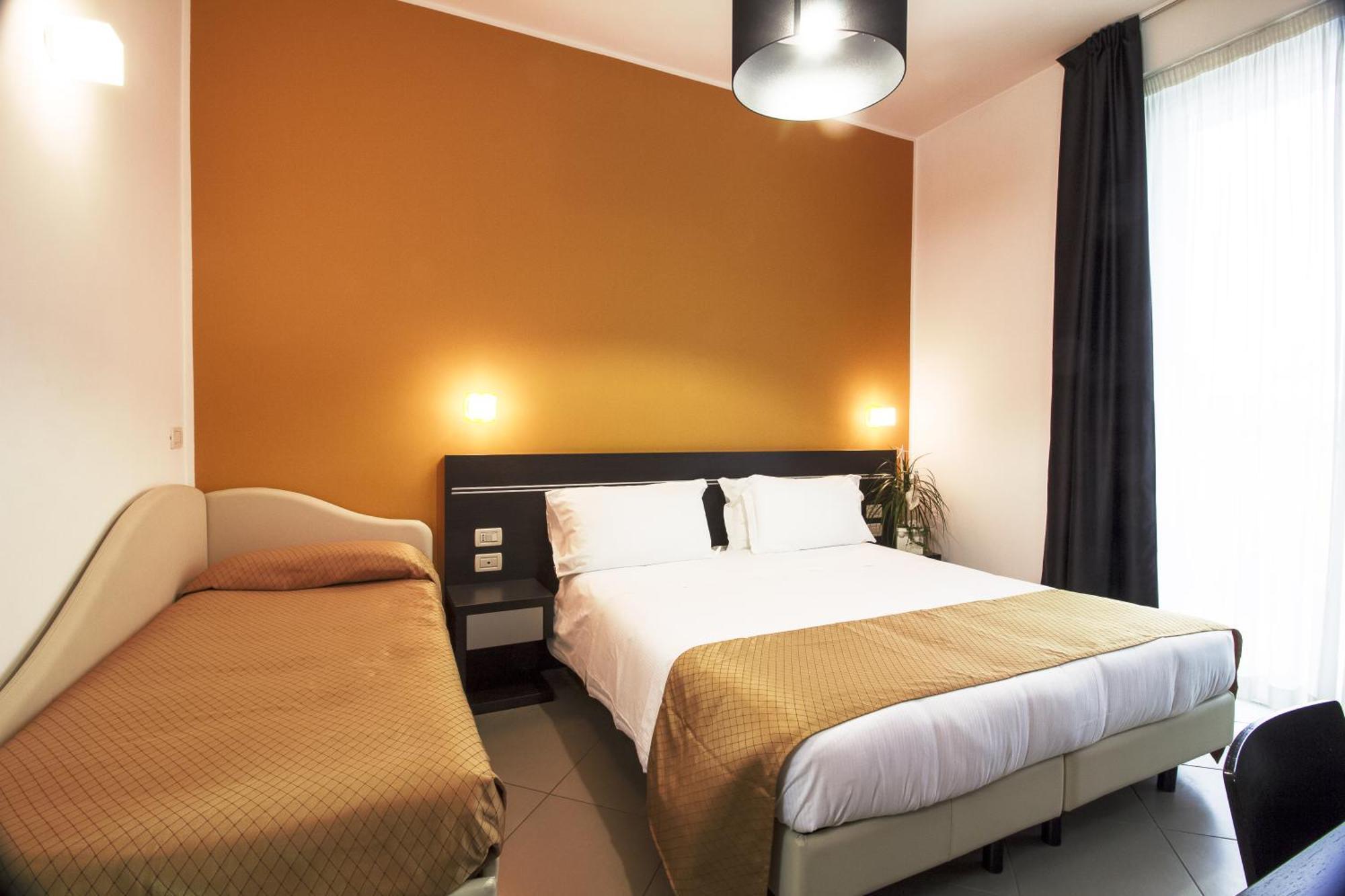 Classic Triple Room,698877333:JPEG