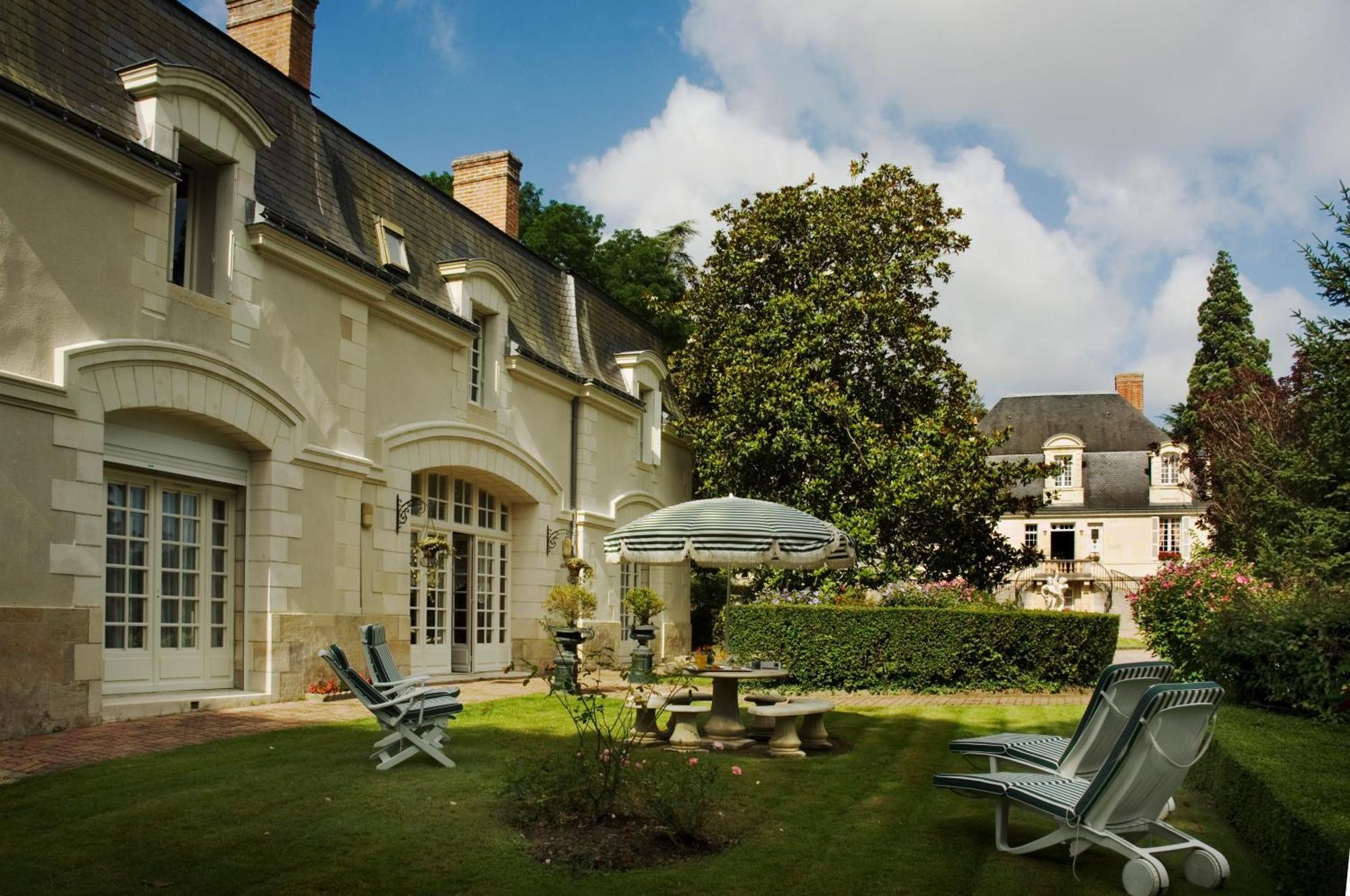 Room 1 or Pavillon Garden View