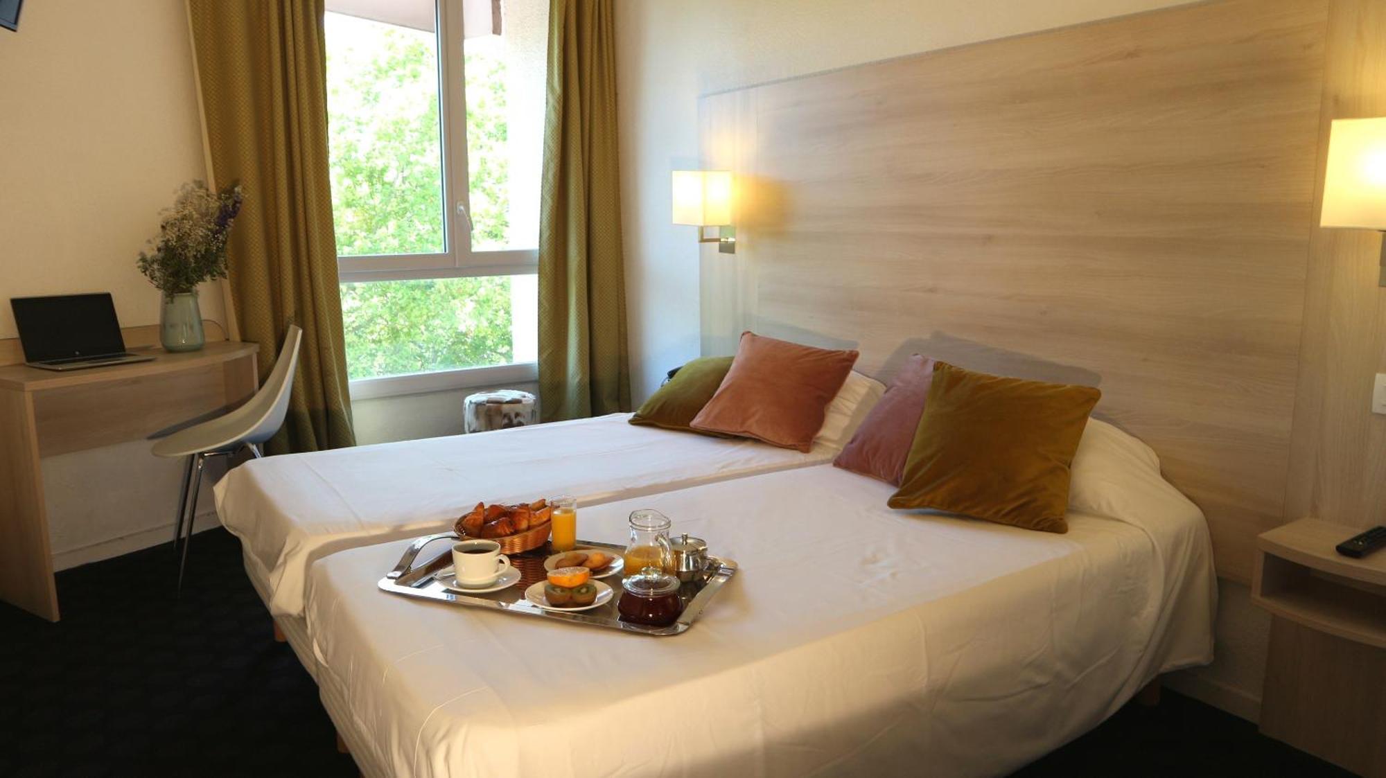 Family Double Room,1742576970:JPEG
