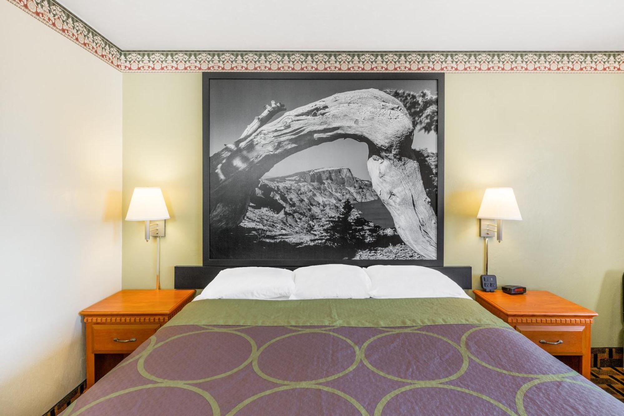 Deluxe King Suite,1284573043:JPEG