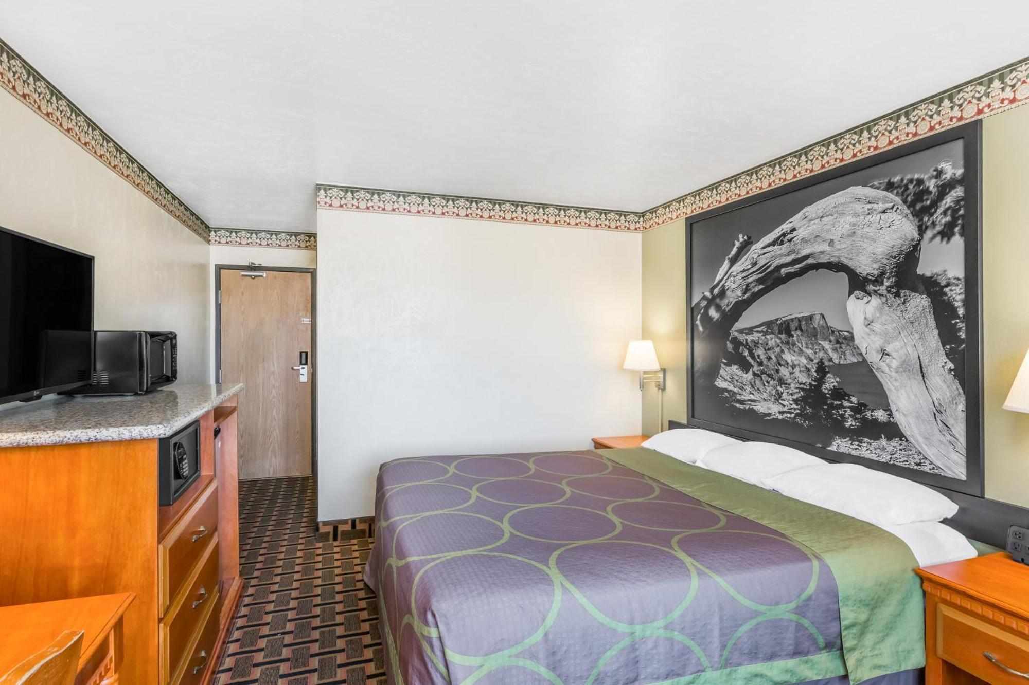 King Room Non-Smoking