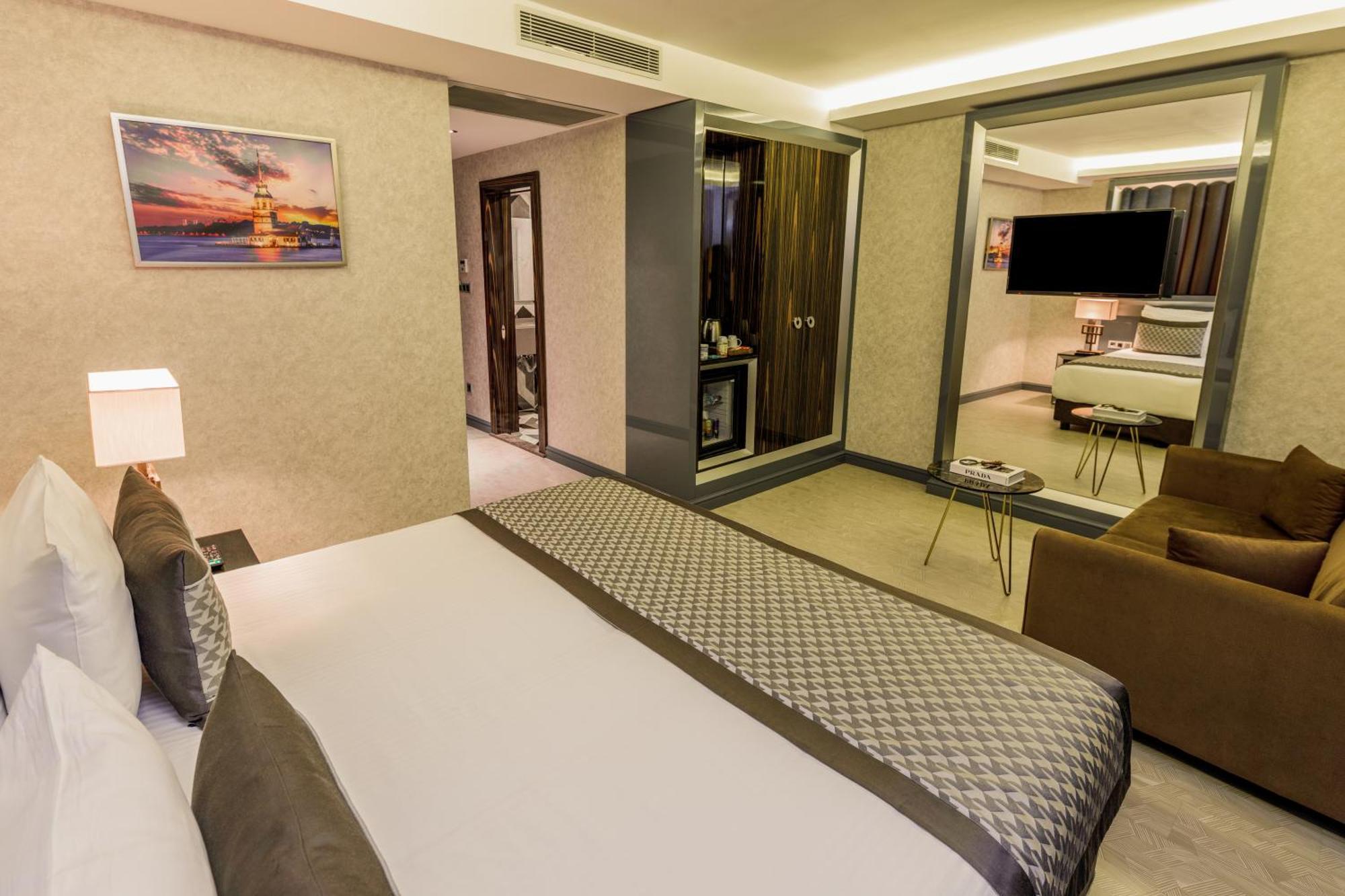 Deluxe Double or Twin Room