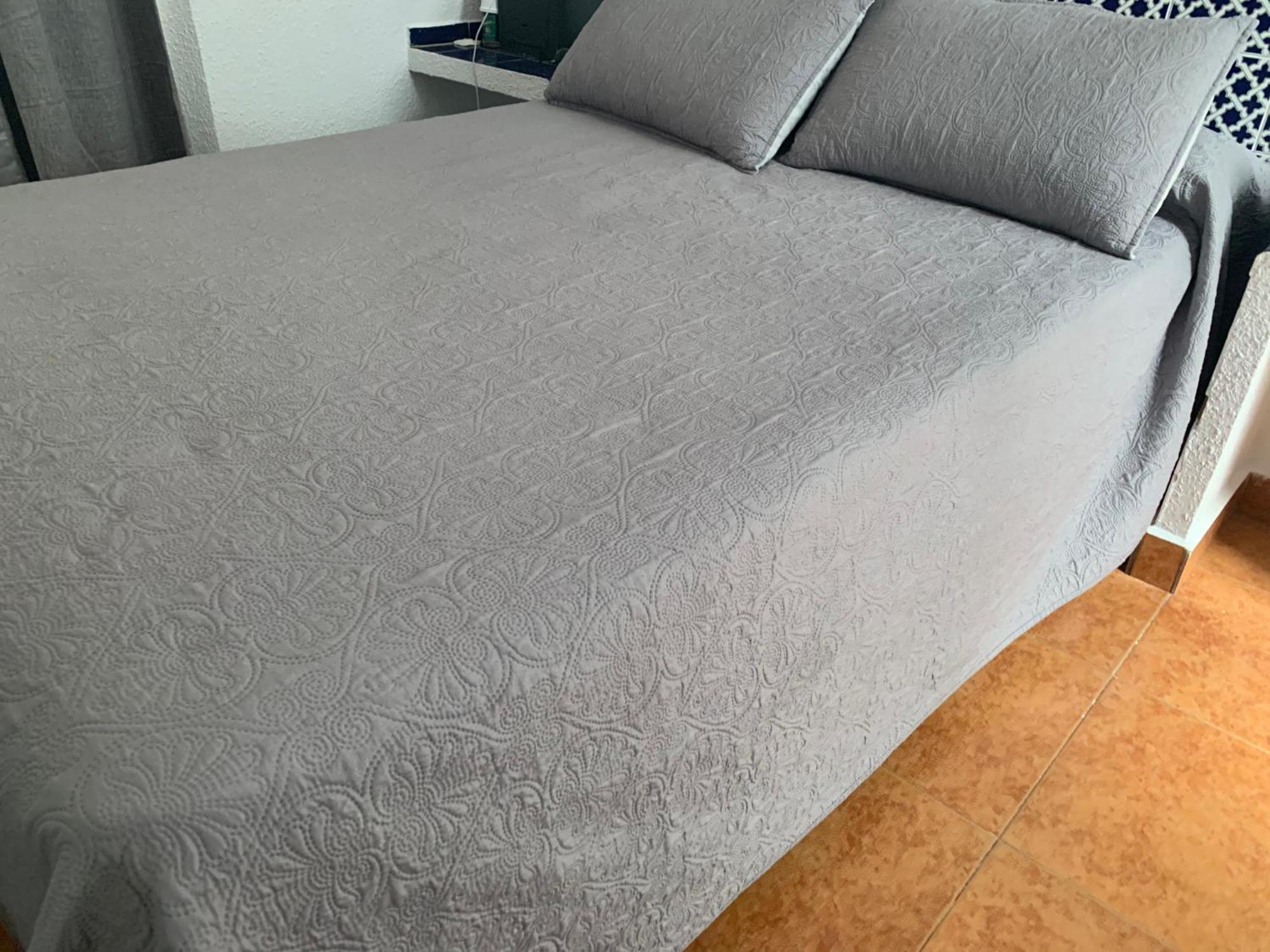 Single Room Private Bathroom