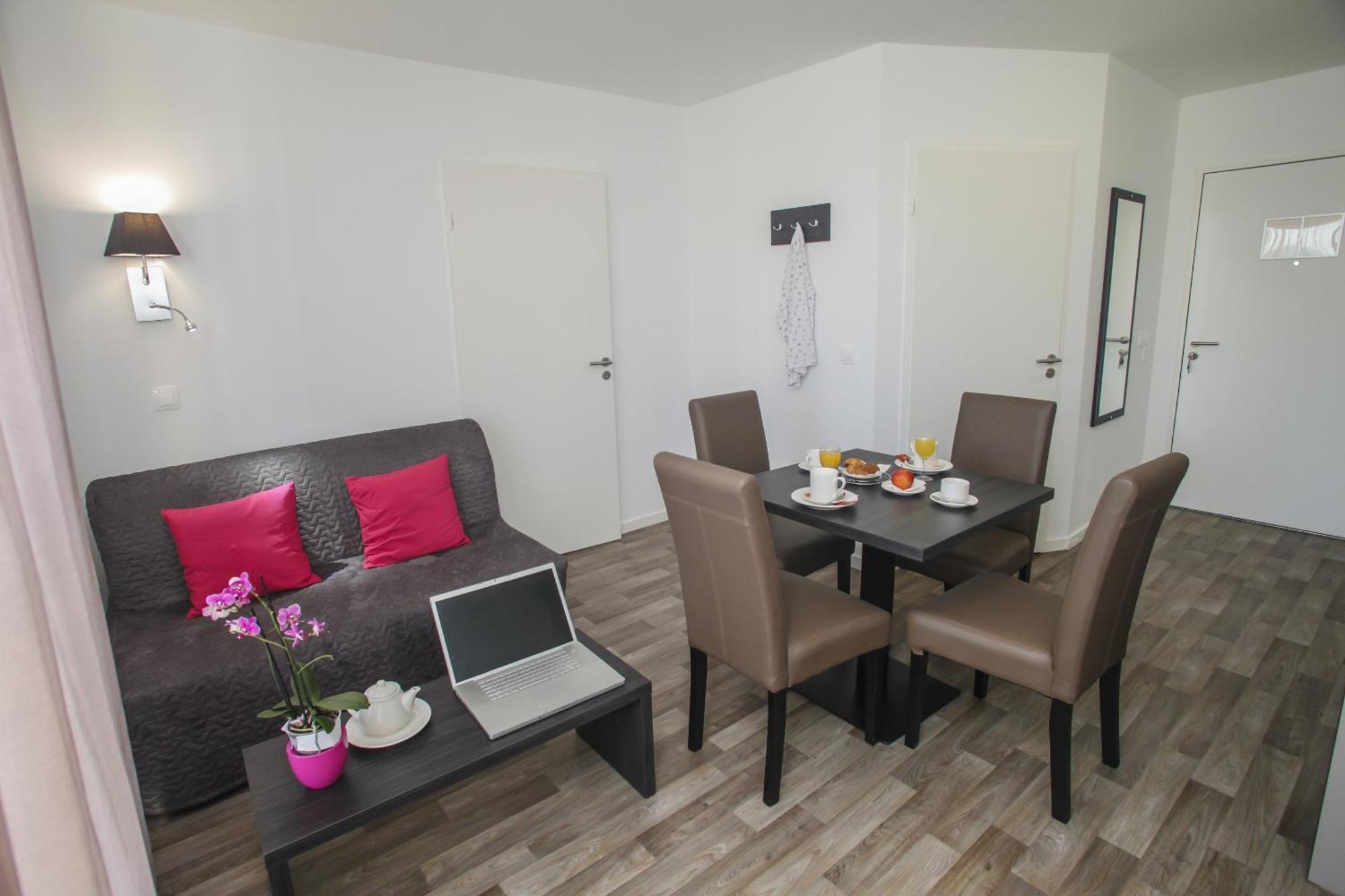 One-Bedroom Apartment,1645687074:JPEG
