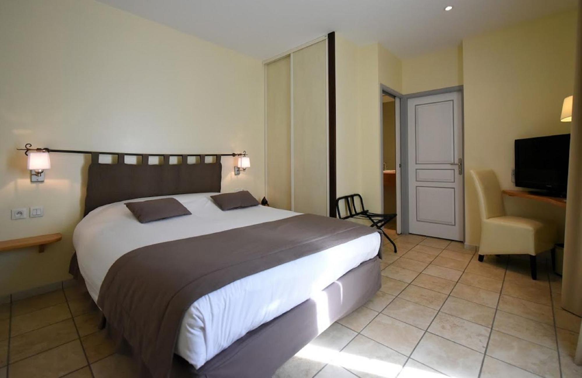 Standard Double Room,1378868531:JPEG