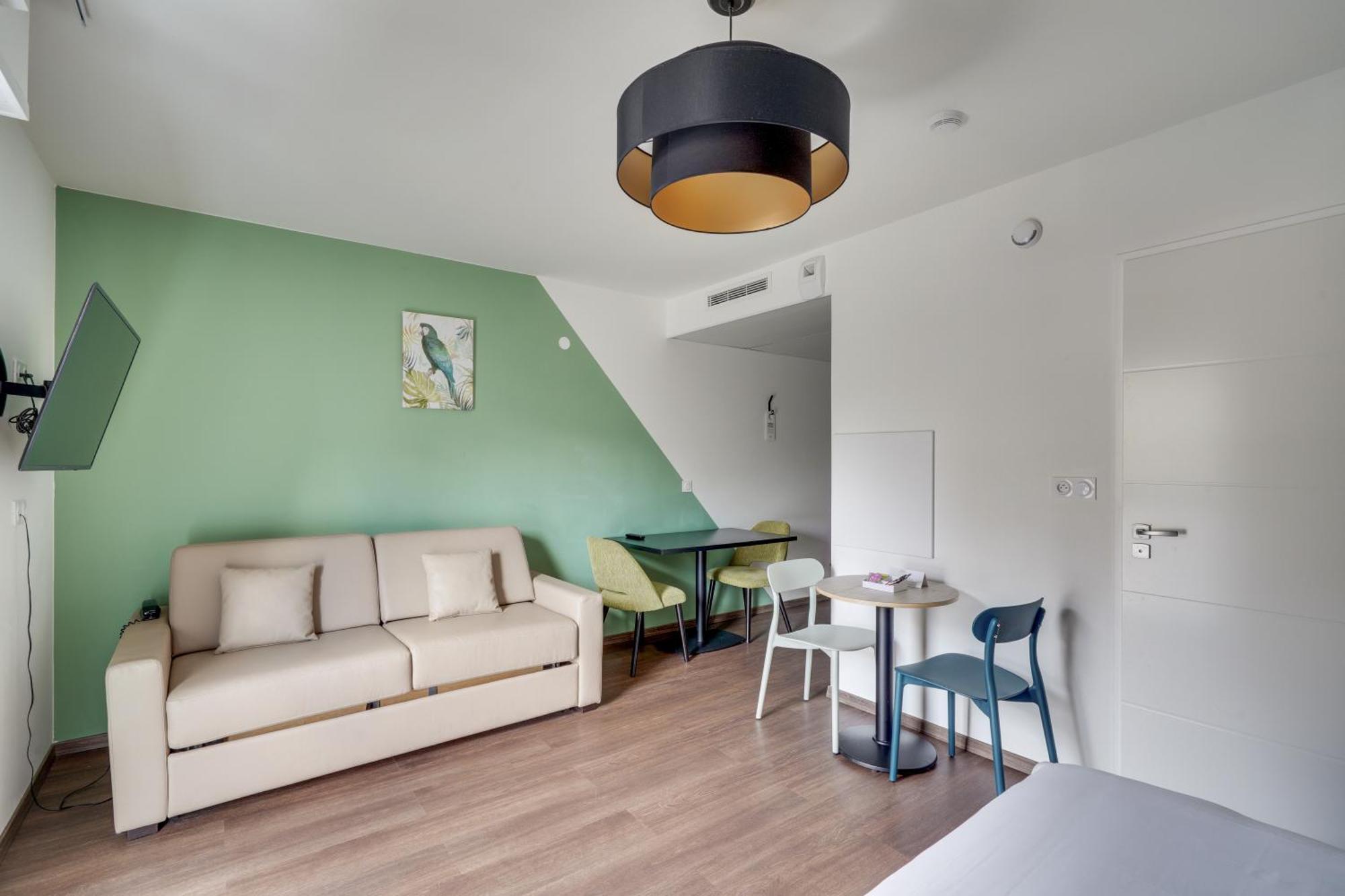 Executive Studio