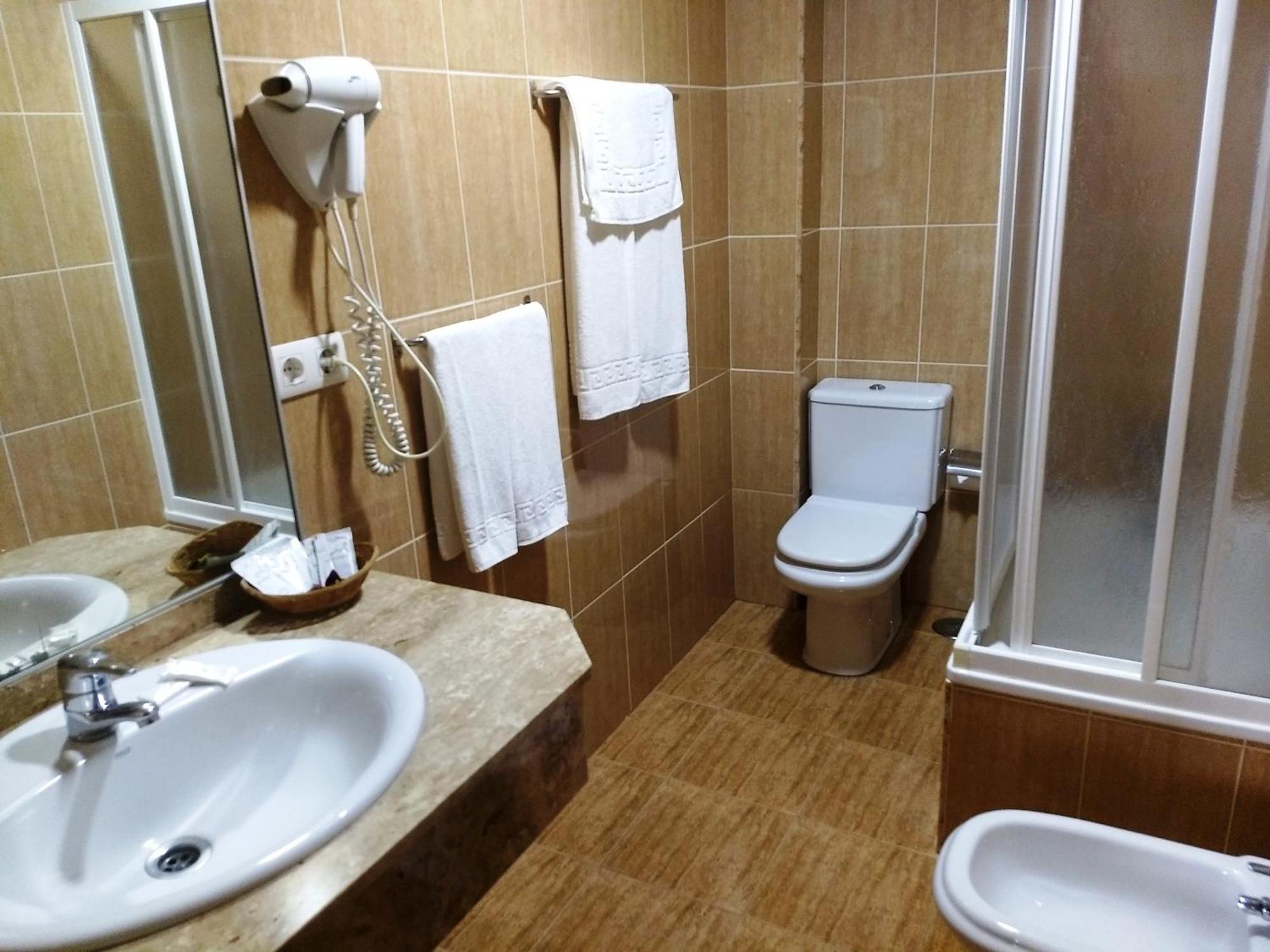 Large Single Room,781201104:JPEG