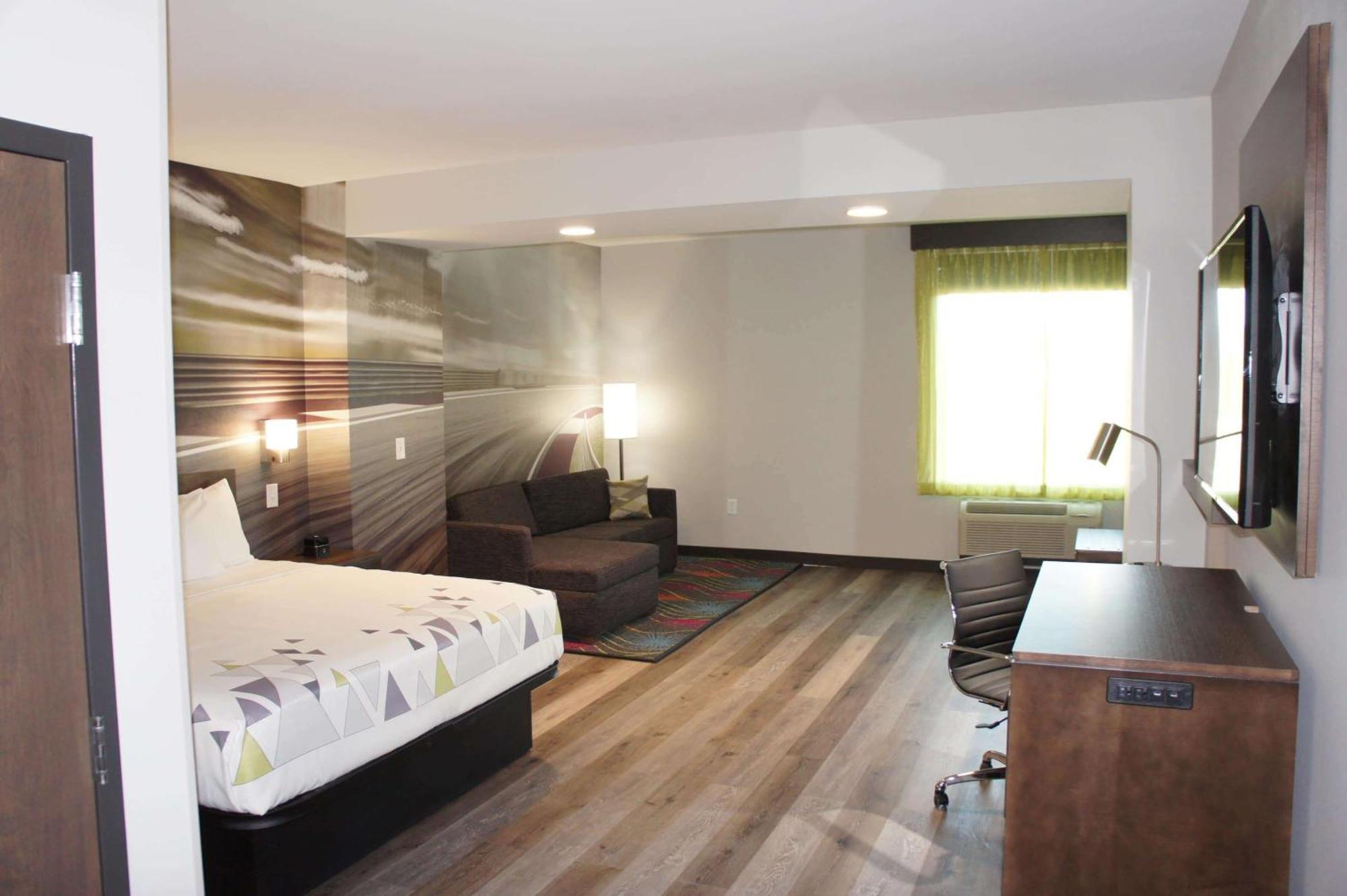 Business King Room - Non-Smoking