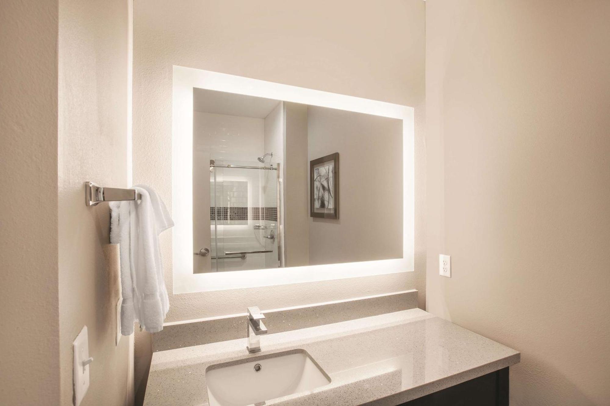 Executive King Room with Sofa Bed