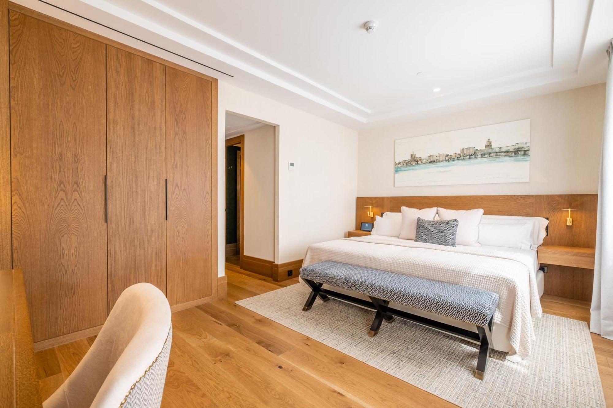 Double Room No View