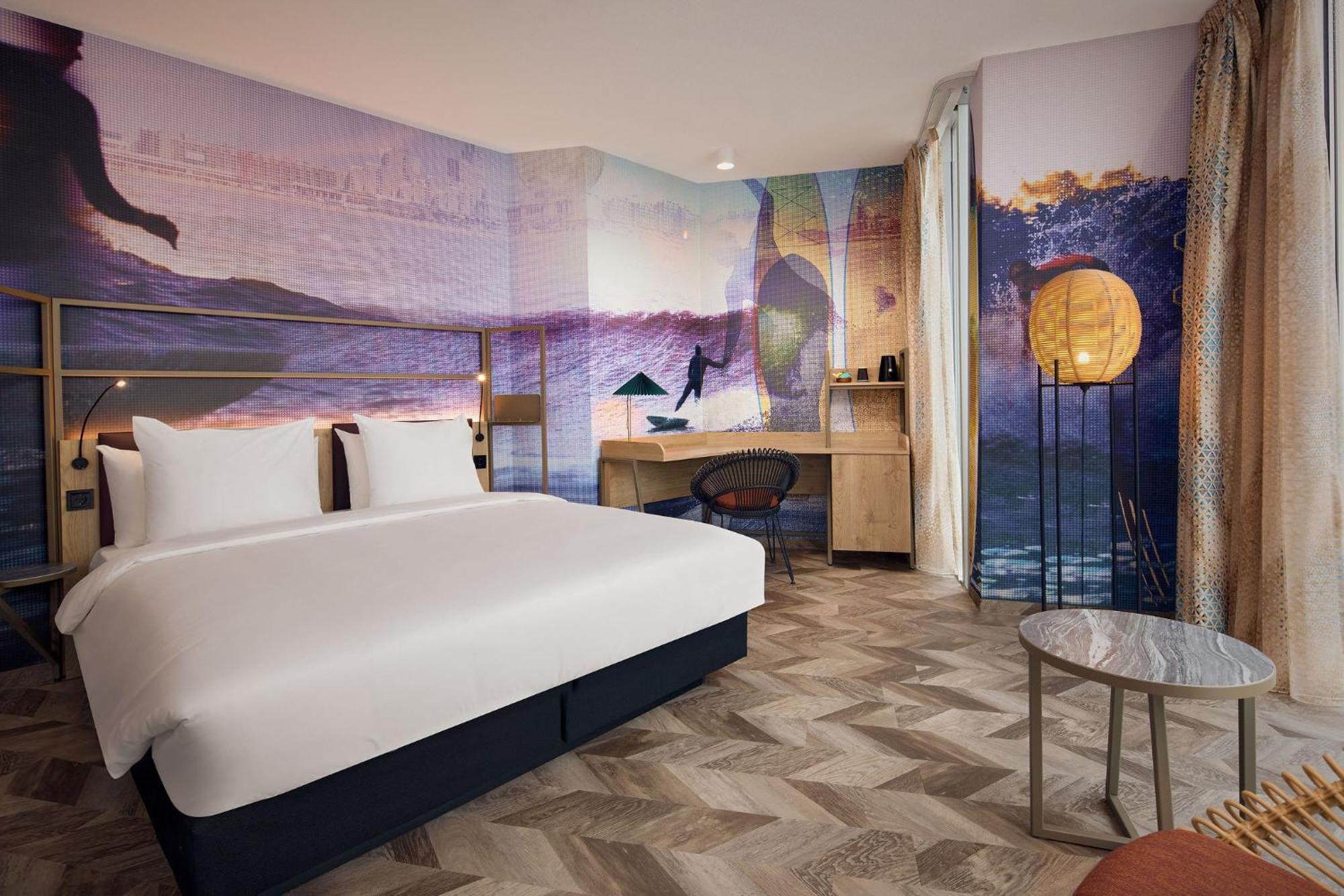 Seaview Double XL Room