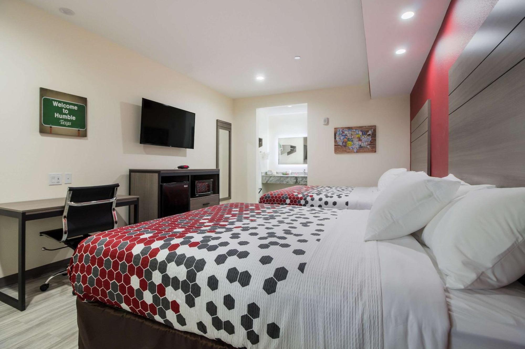 Queen Room with Two Queen Beds - Non-Smoking