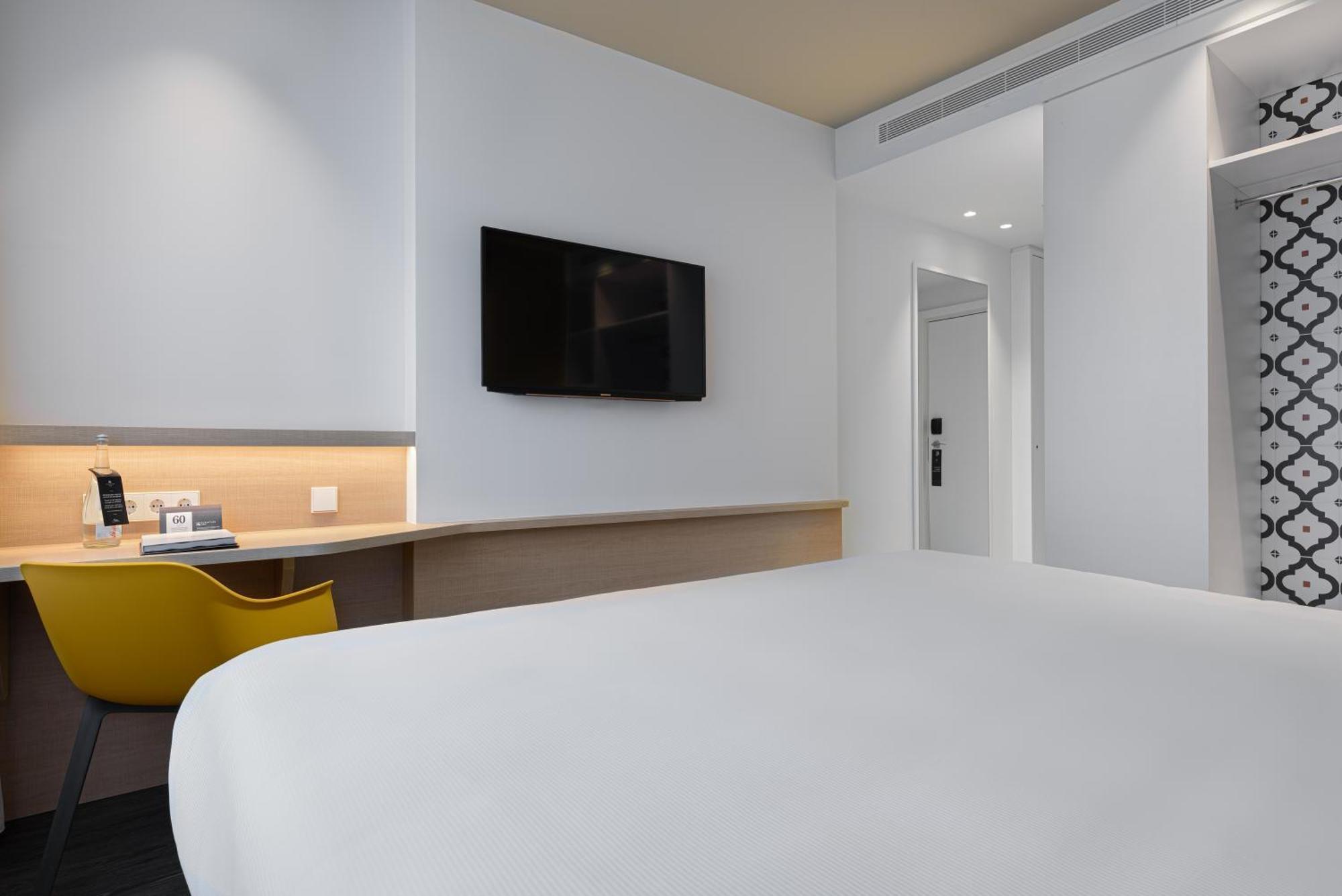 Double or Twin Room with City View,1285912654:JPEG