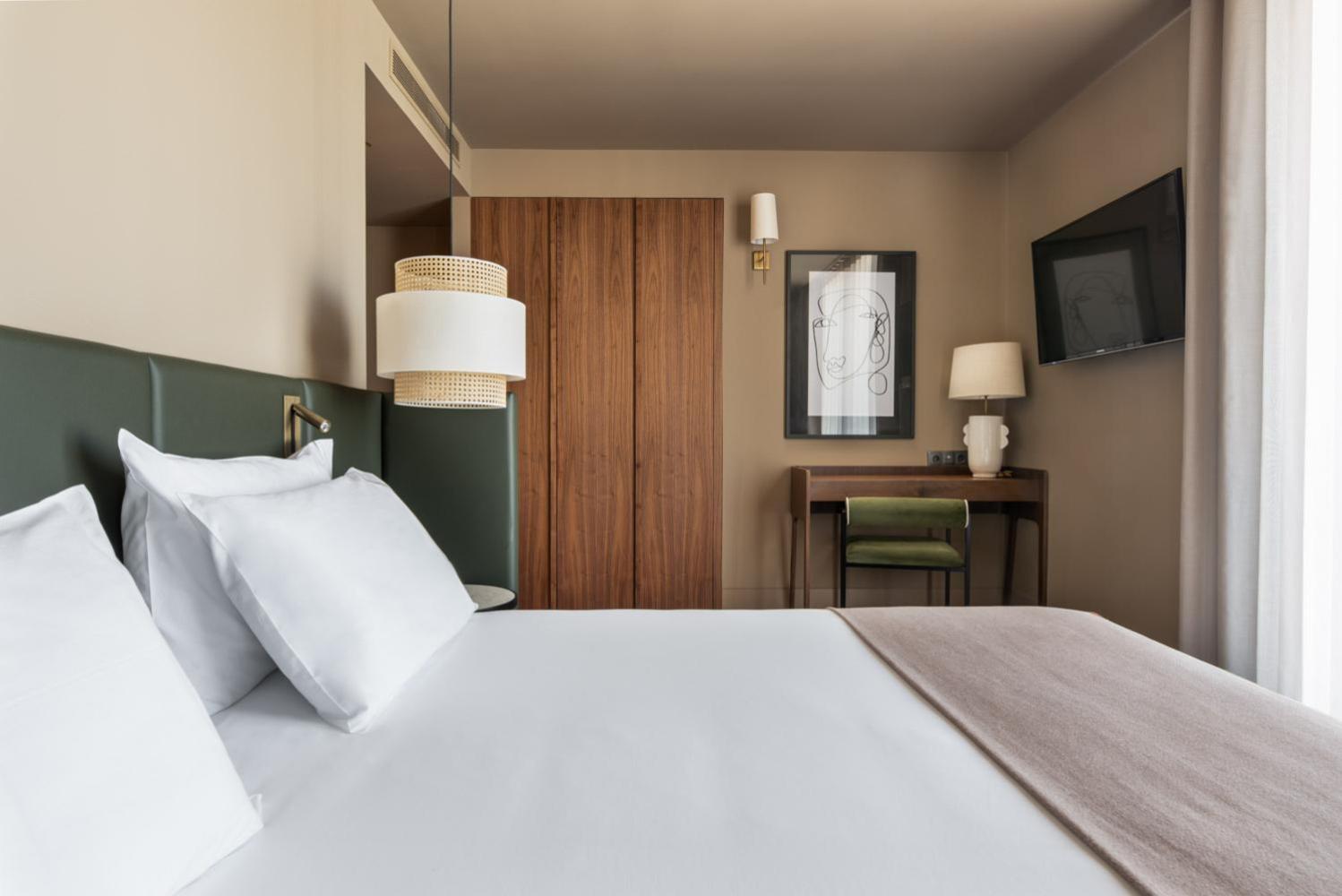 Double Room,1766294639:JPEG