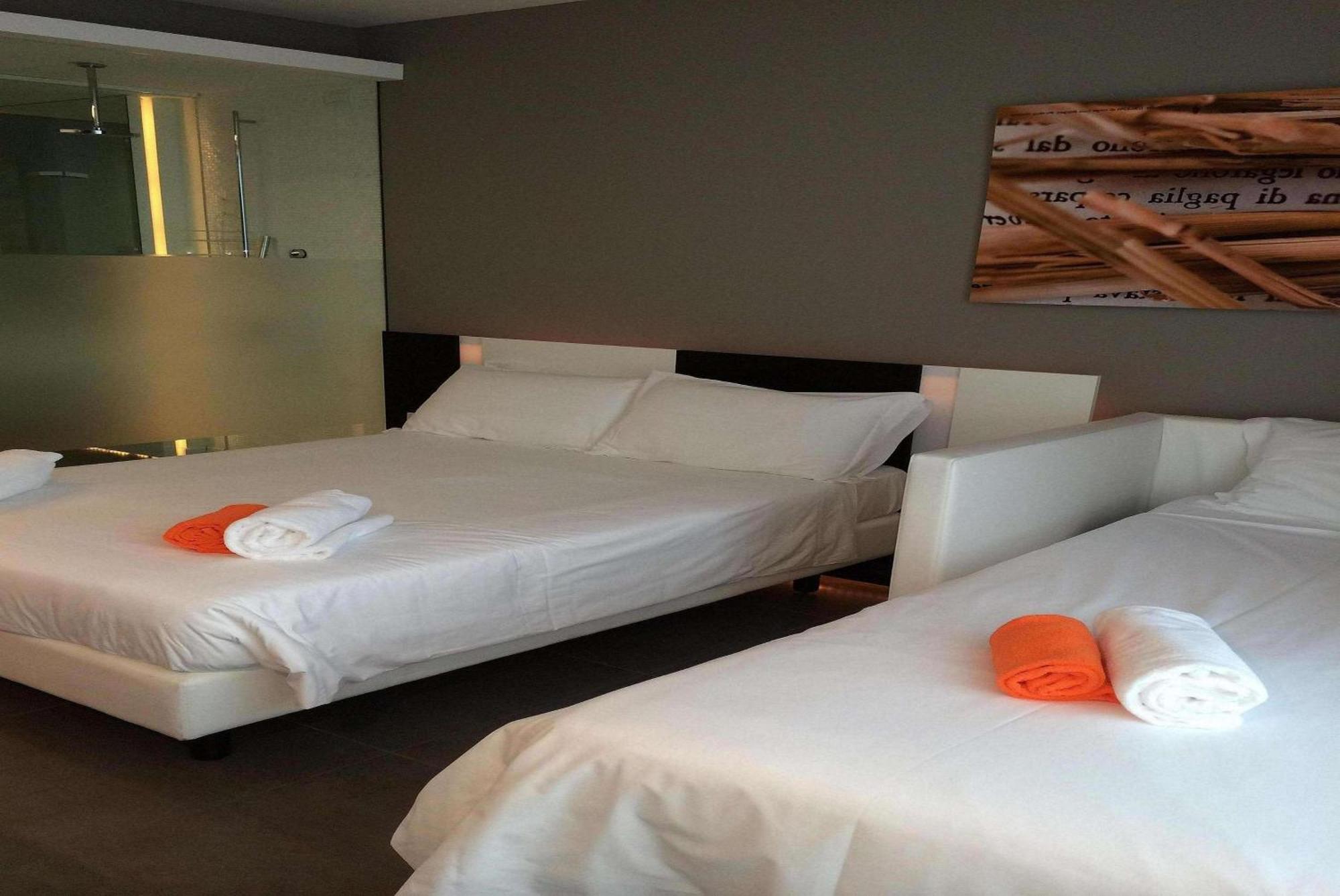 Double Room Sofa Bed,1216358506:JPEG