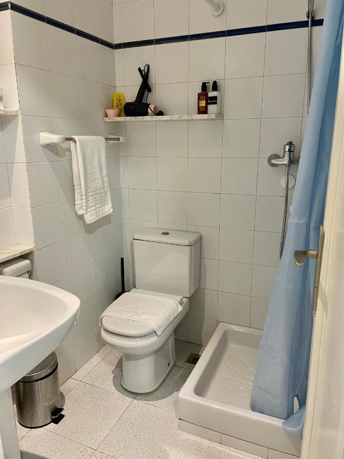 Small Single Room,1287704761:JPEG