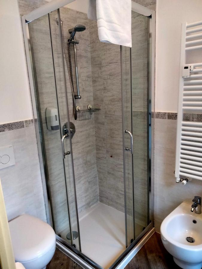 Double Room Private Bathroom,1288025470:JPEG
