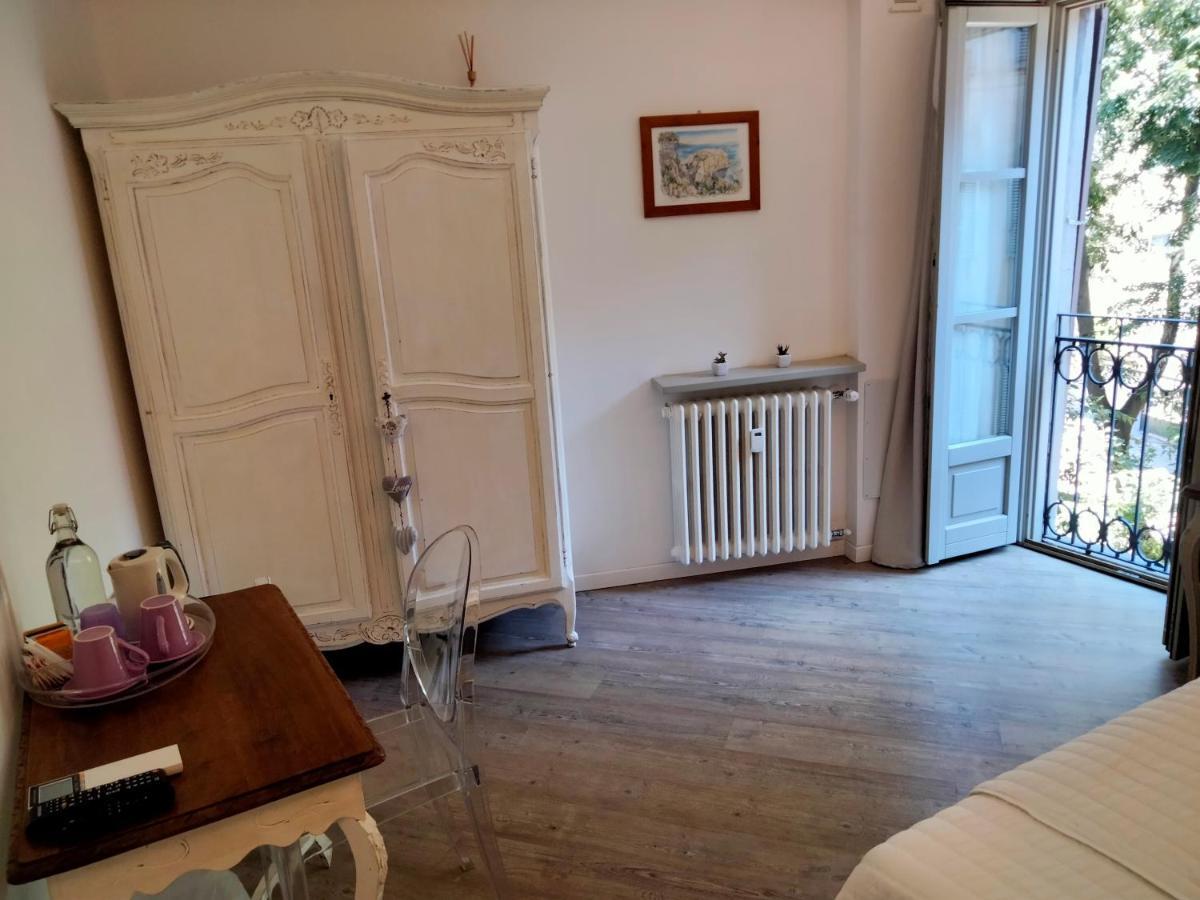 Double or Twin Room Private Bathroom