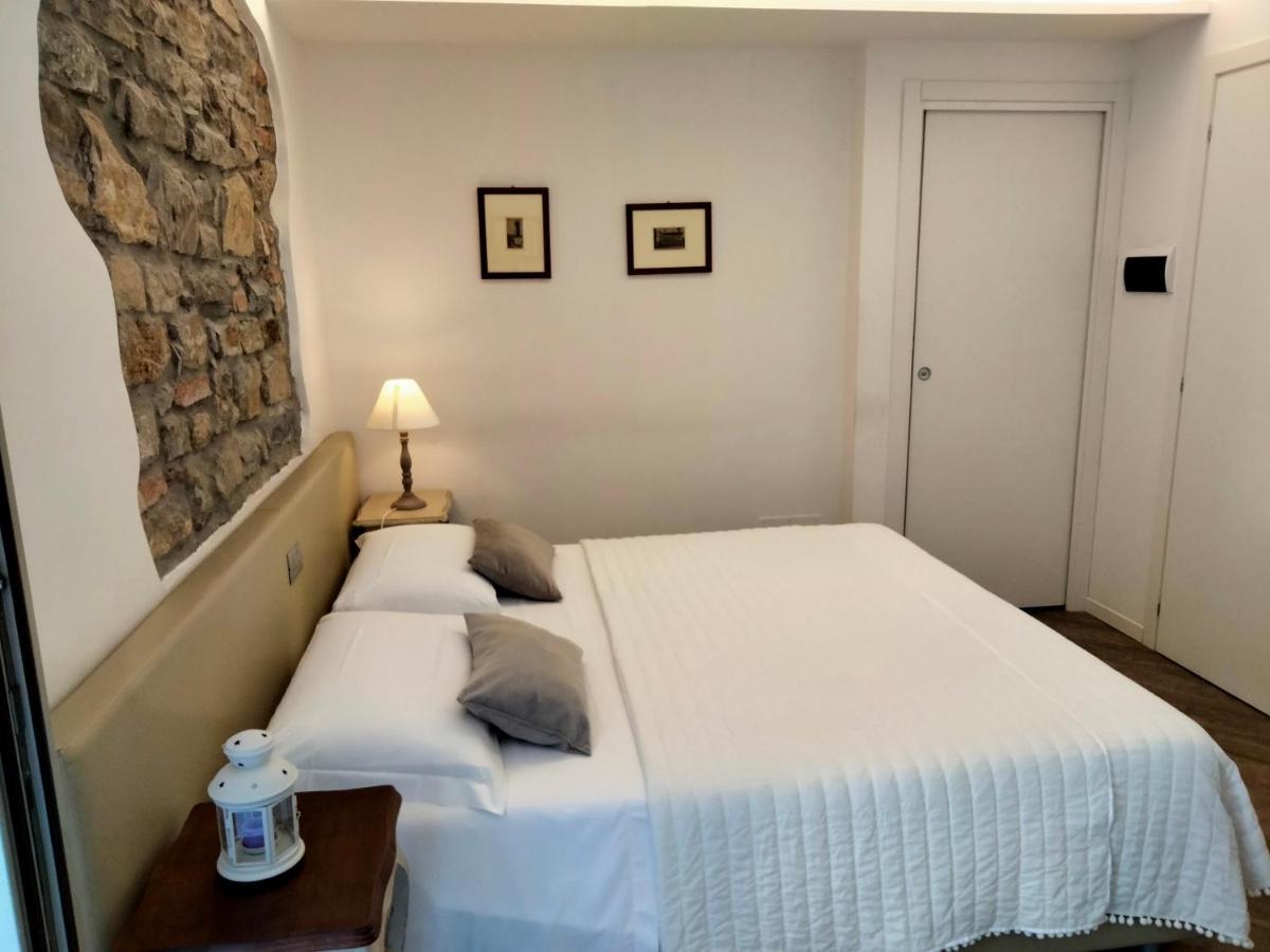 Double or Twin Room Private Bathroom