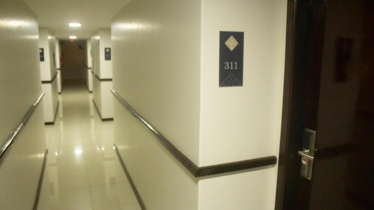 Queen Room,1292558947:JPEG