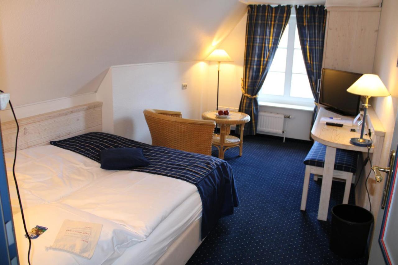 Single Room,1293948739:JPEG