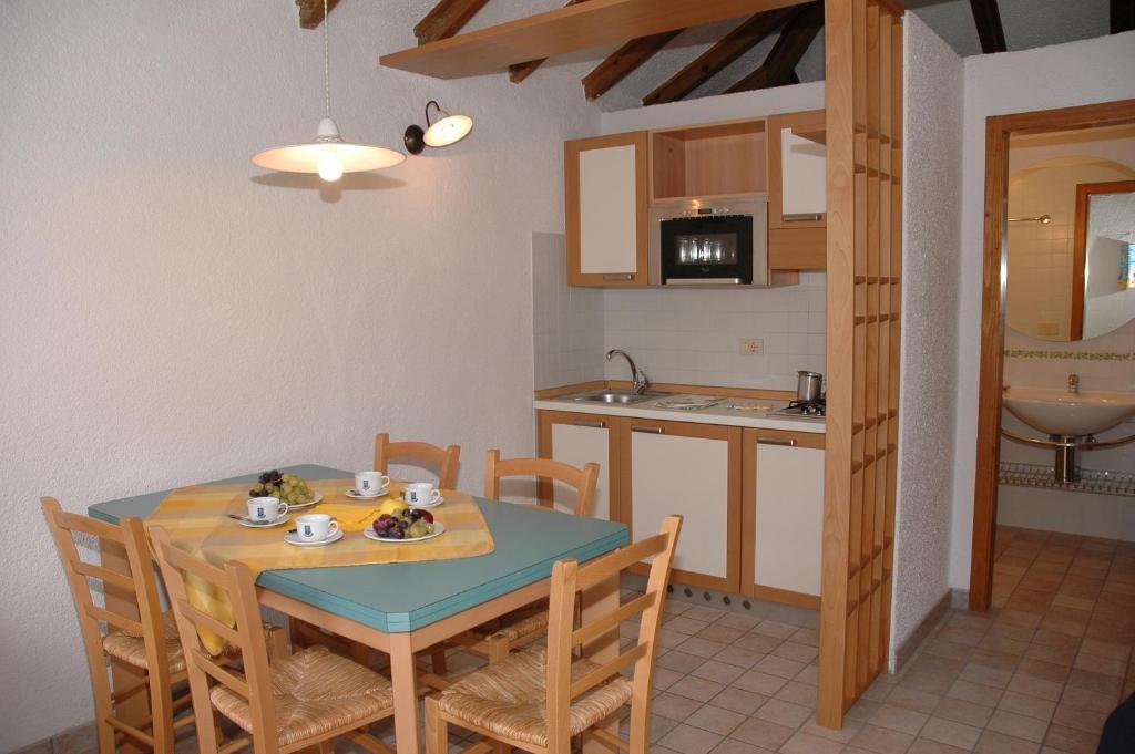 Classic Bungalow,12935052:JPEG