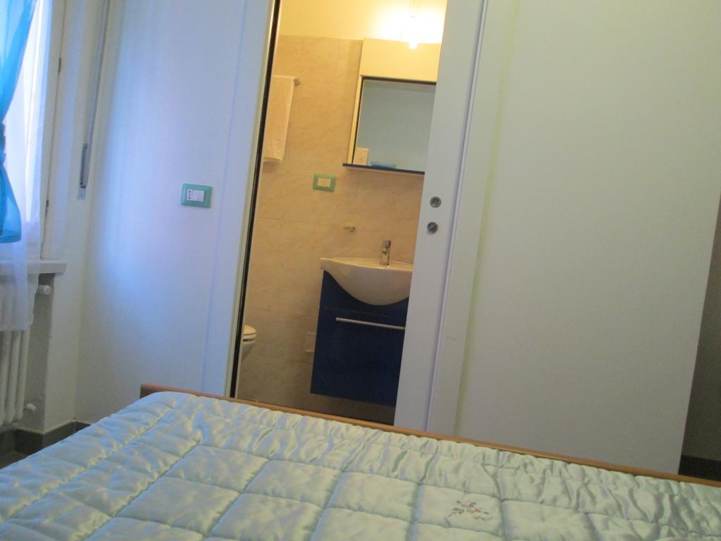 Basic Double Room,232253842:JPEG