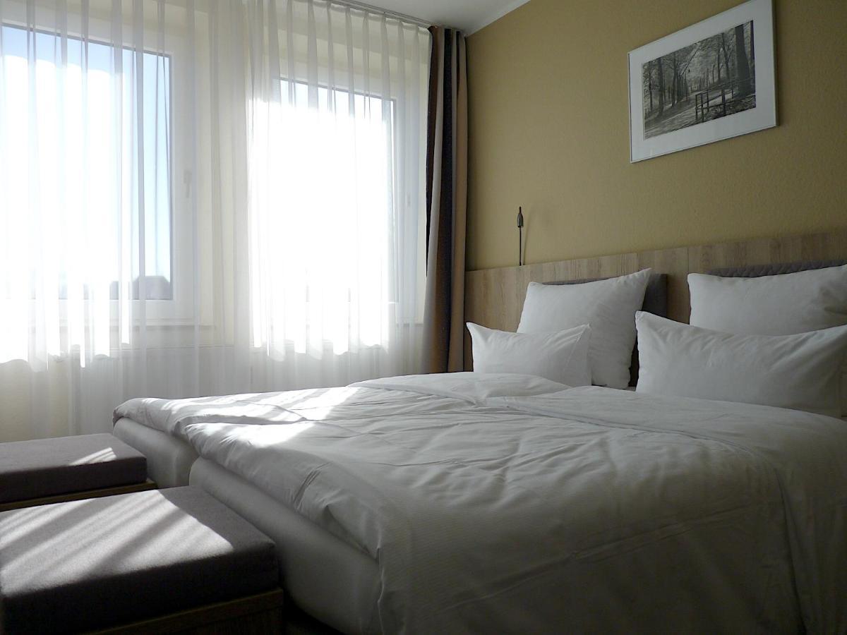 Double Room,1370898761:JPEG