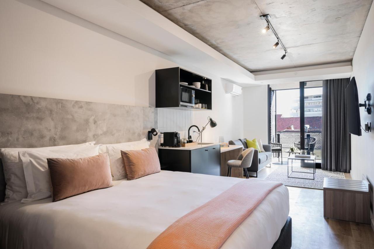 The Home Standard met Kingsize bed