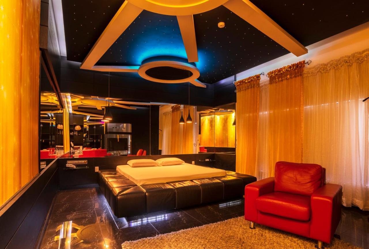 Deluxe King Suite,1292015641:JPEG
