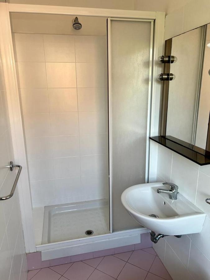 Triple Room,1292315488:JPEG