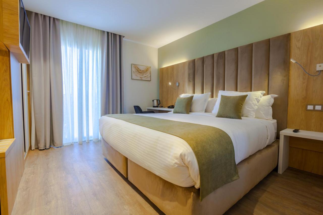 Double Room,1403814098:JPEG