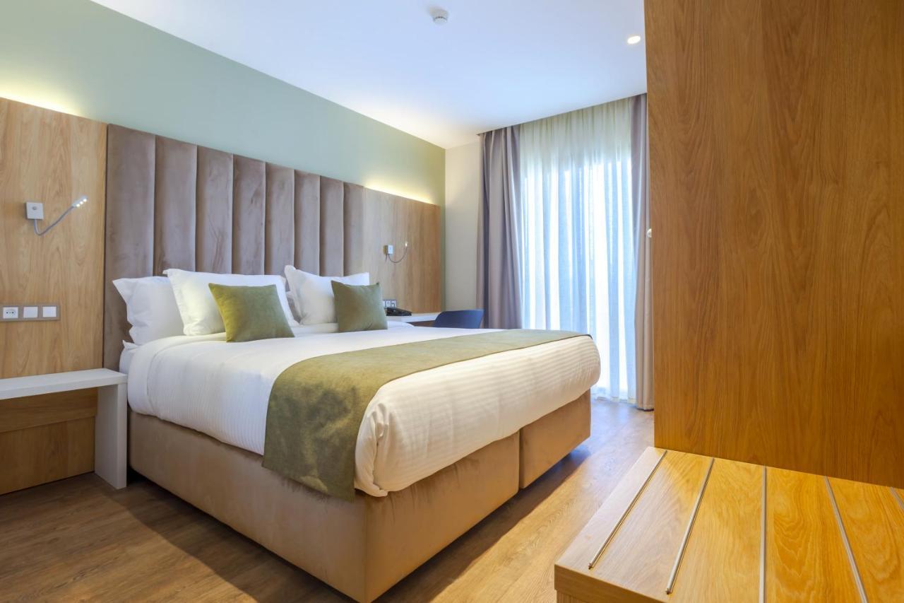 Suite Balcony,1290728218:JPEG