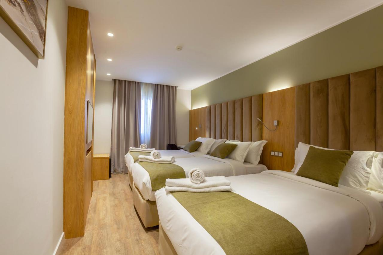 Triple Room,1292407993:JPEG
