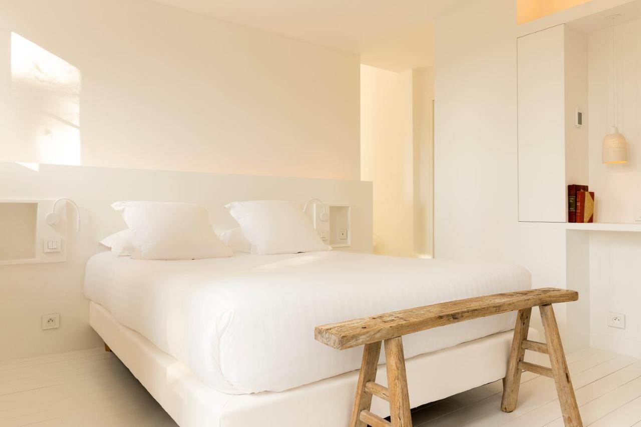 Double Room,1289487361:JPEG
