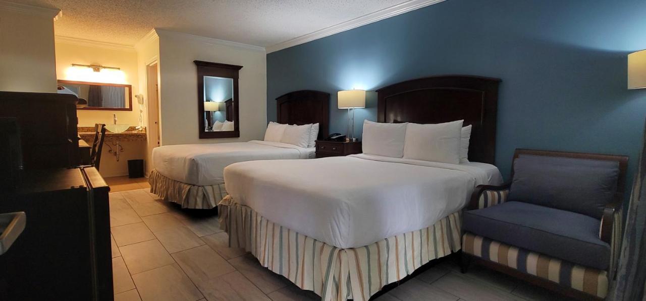Traditional 2 Queen Bed Cityside,1292921002:JPEG