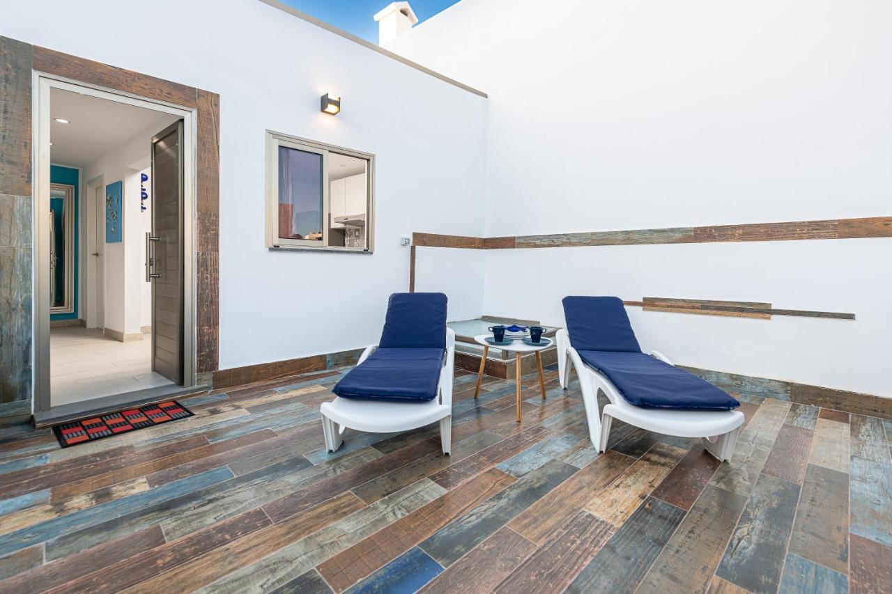Apartment Terrace,1293317737:JPEG