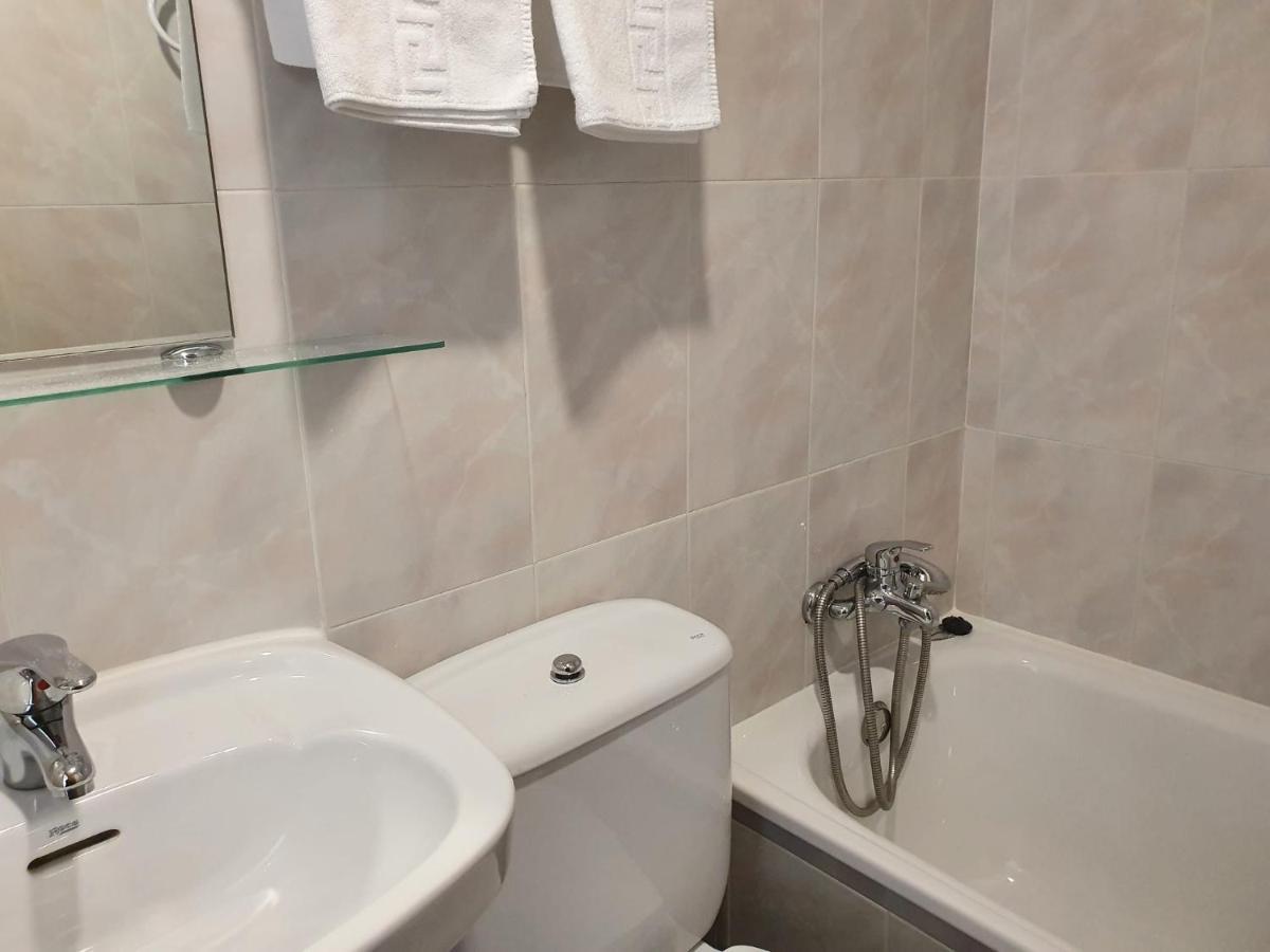 Single Room,1293705379:JPEG