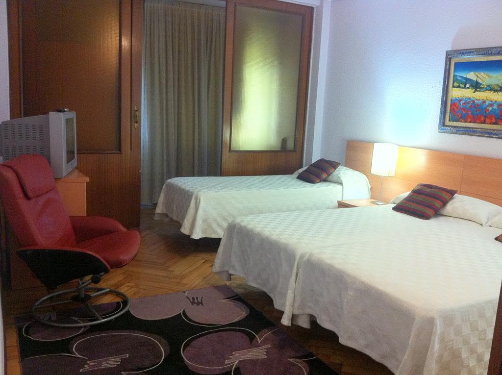 Triple Room,136643574:JPEG