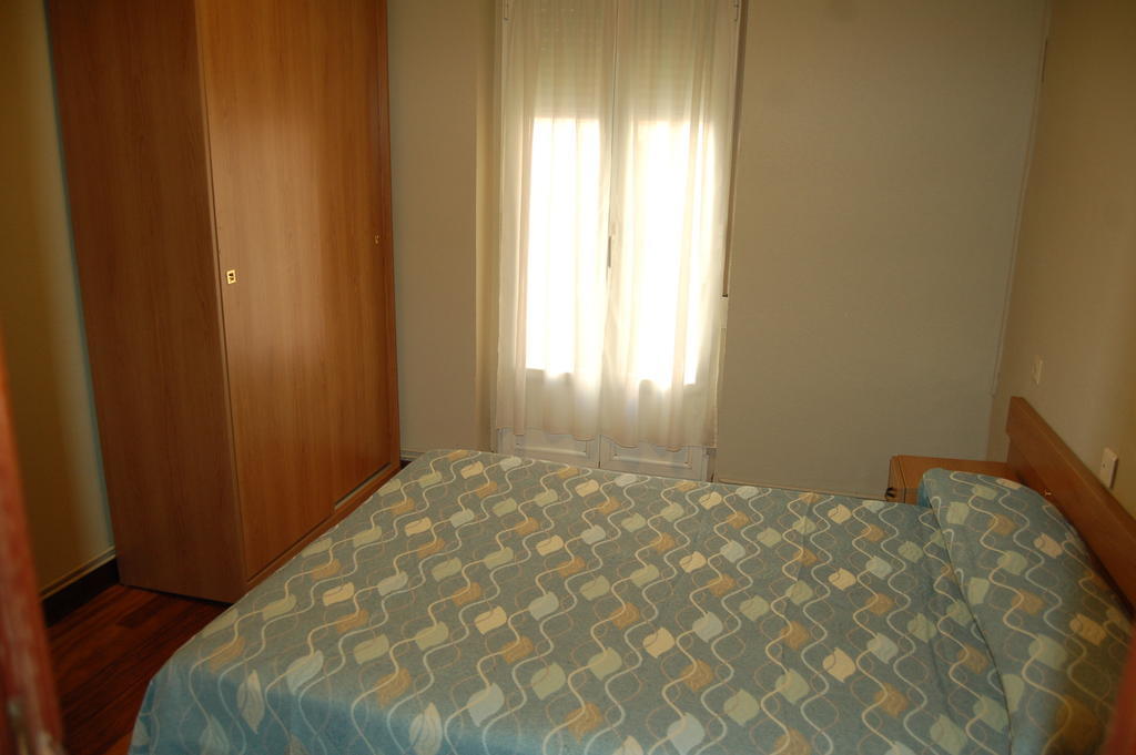 Single Room,249527297:JPEG