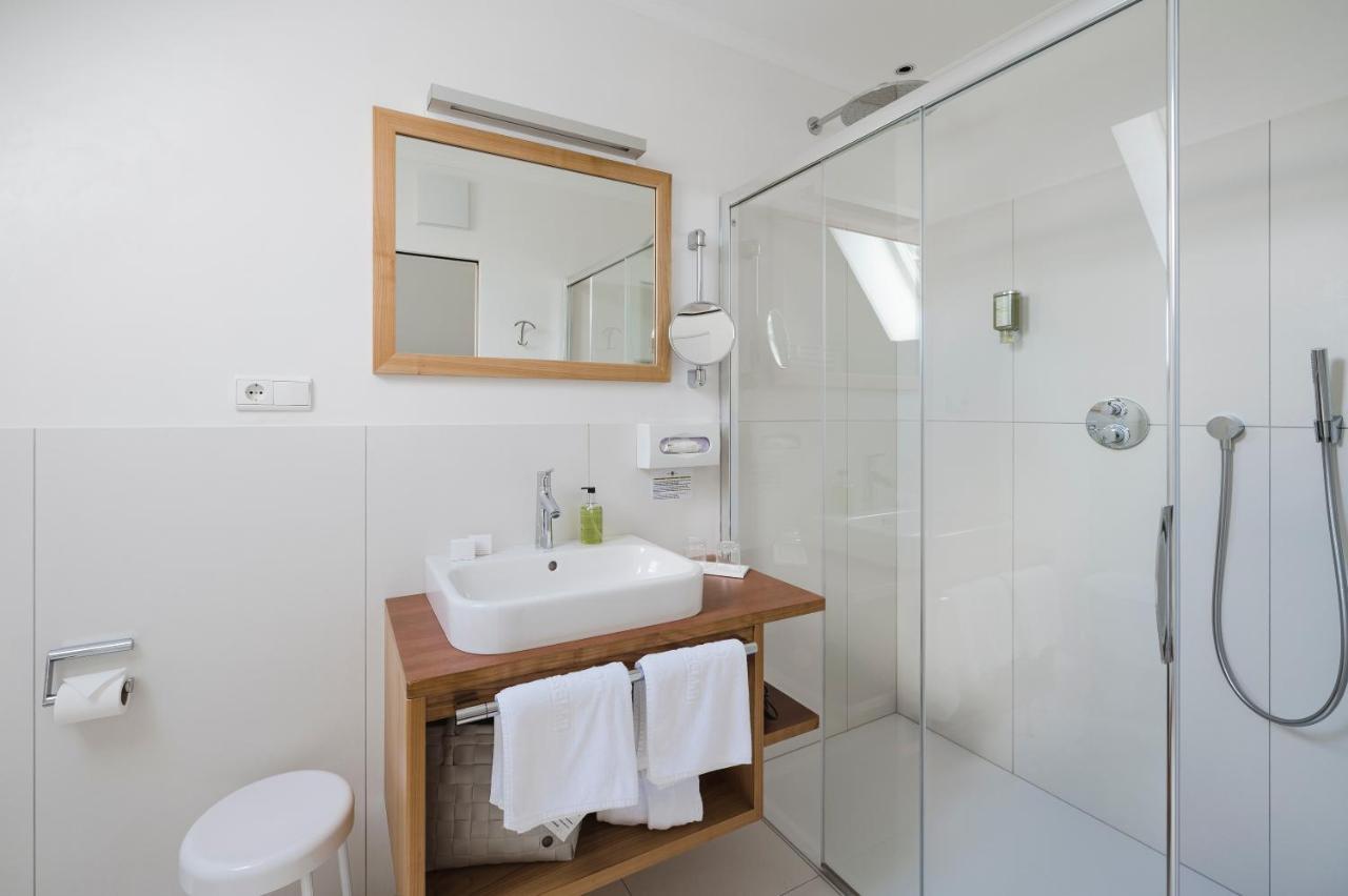 Double Room,1294023787:JPEG