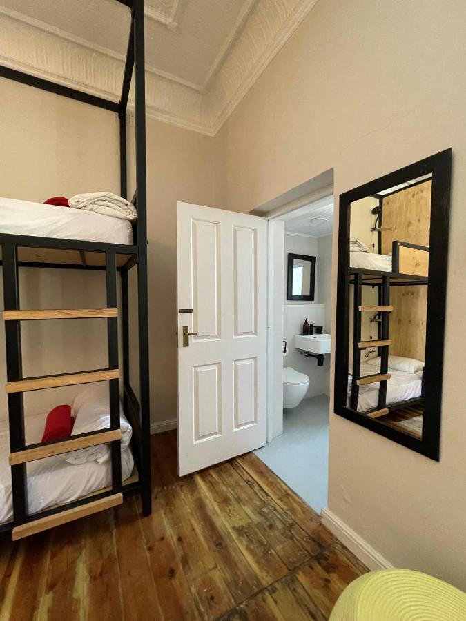 Bed 6-Bed Female Dormitory Room