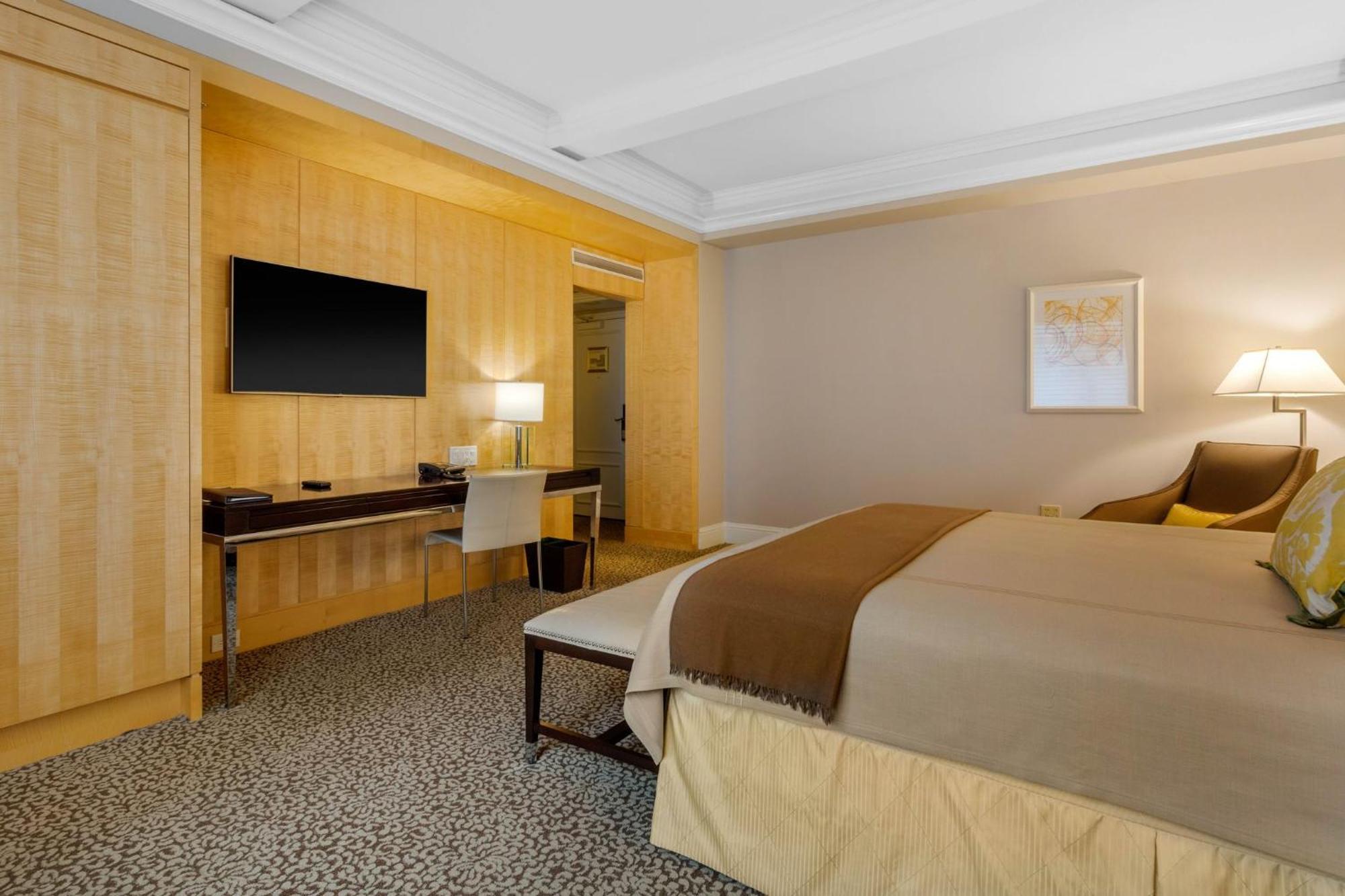 Premier Skyline View King